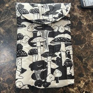 BAGGU 16 IN PADDED LAPTOP SLEEVE